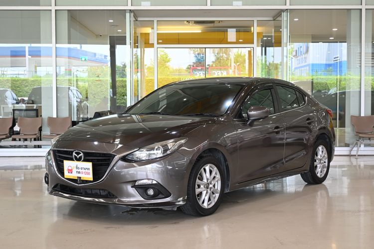 รถ Mazda Mazda3 2.0 C สี น้ำตาล