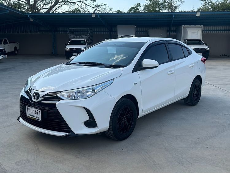 Toyota Yaris ATIV 2020 1.2 Entry Sedan เบนซิน ไม่ติดแก๊ส เกียร์อัตโนมัติ ขาว