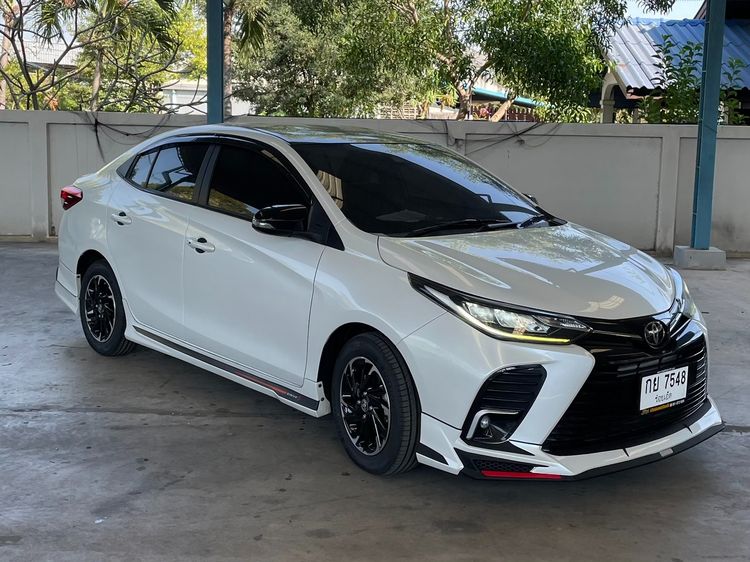 Toyota Yaris ATIV 2021 1.2 Sport Premium Sedan เบนซิน ไม่ติดแก๊ส เกียร์อัตโนมัติ ขาว รูปที่ 3