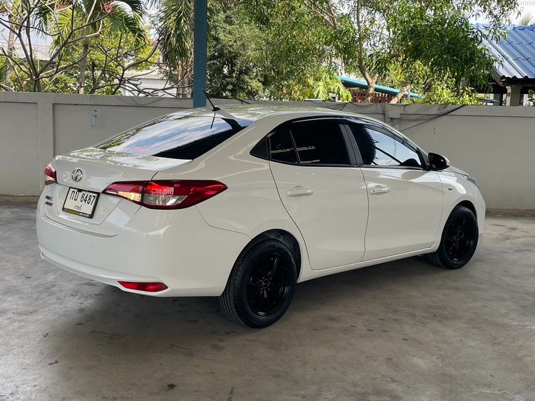 Toyota Yaris ATIV 2022 1.2 Entry Sedan เบนซิน ไม่ติดแก๊ส เกียร์อัตโนมัติ ขาว รูปที่ 2