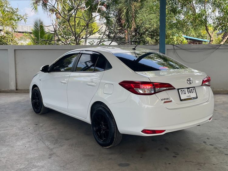 Toyota Yaris ATIV 2022 1.2 Entry Sedan เบนซิน ไม่ติดแก๊ส เกียร์อัตโนมัติ ขาว รูปที่ 4