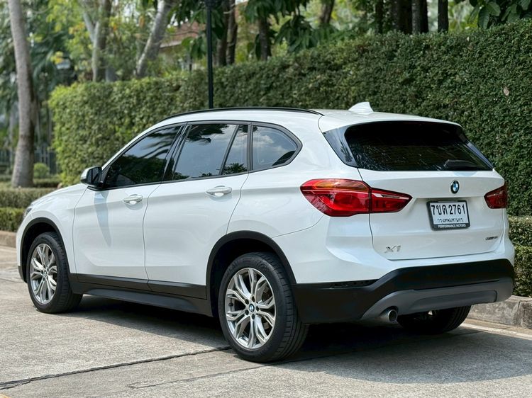 BMW X1 2019 1.5 sDrive18i Iconic Utility-car เบนซิน เกียร์อัตโนมัติ ขาว รูปที่ 4