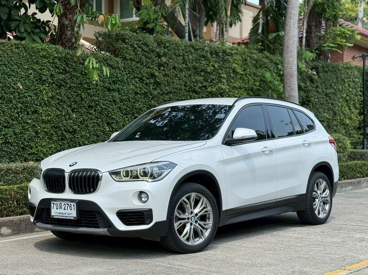 รถ BMW X1 1.5 sDrive18i Iconic สี ขาว