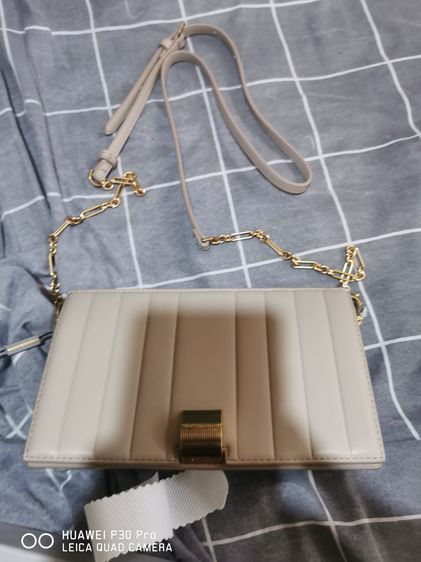 กระเป๋าสะพาย​ Charles​ and​ Keitl รูปที่ 2