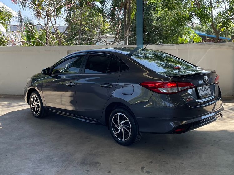 Toyota Yaris ATIV 2021 1.2 Sport Sedan เบนซิน ไม่ติดแก๊ส เกียร์อัตโนมัติ เทา รูปที่ 4