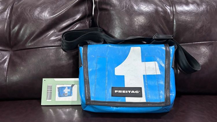 ชาย ฟ้า FREITAG - LASSIE