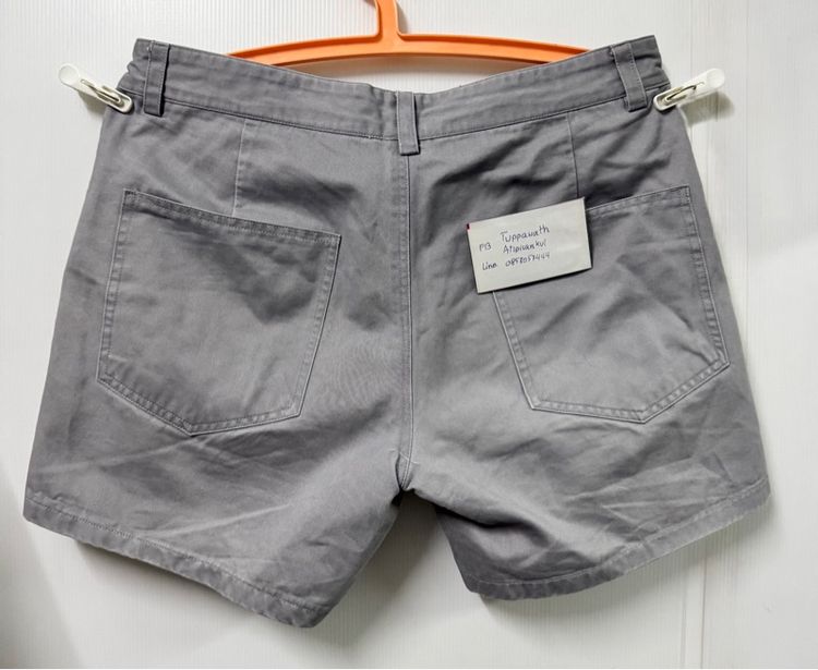 กางเกงขาสั้นสีเทาผ้าชิโน รูปที่ 3