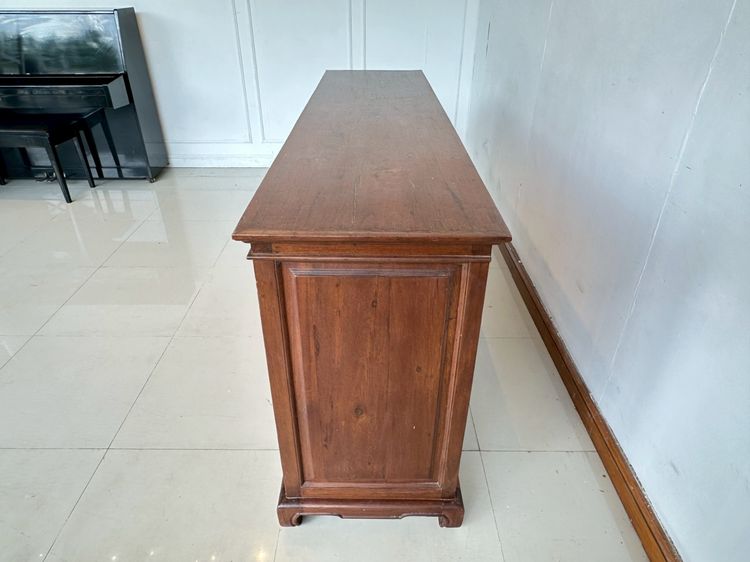 ตู้คอนโซล สไตล์วินเทจ 2 บานเปิด 6 ลิ้นชัก มือจับทองเหลือง ท็อปและโครงขาไม้จริงผสมไม้ MDF สีน้ำตาลแดง รูปที่ 5