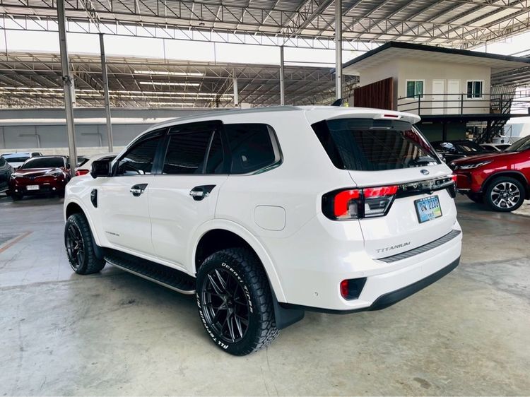 Ford Everest 2023 2.0 Titanium Plus 4WD Utility-car ดีเซล ไม่ติดแก๊ส เกียร์อัตโนมัติ ขาว รูปที่ 4