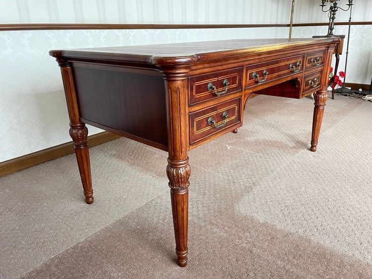 โต๊ะทำงานผู้บริหาร ไม้จริงทั้งตัวขาแกะลาย ท๊อปหนังเทียมสีแดง 5 ลิ้นชัก งานนำเข้า รูปที่ 3