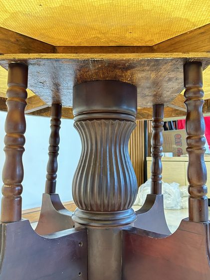 โต๊ะทานอาหาร ท็อปหินแกรนิตทรงกลม มีถาดเสริมหมุนได้ โครงไม้สนประสานสีน้ำตาลเข้ม รูปที่ 9