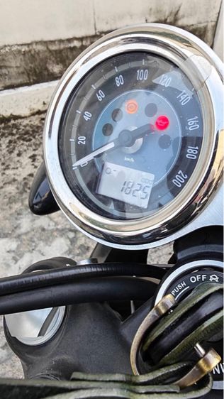 Triumph. T100 goldline รูปที่ 6