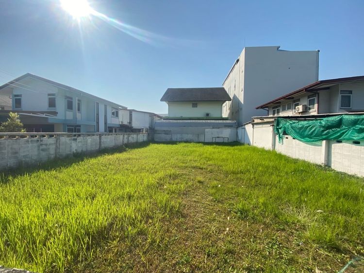 - ขายที่ดินพระราม9 ซอย51 เจ้าของขายเอง  ใกล้  ใกล้จุดขึ้น-ลงทางด่วน พระราม9