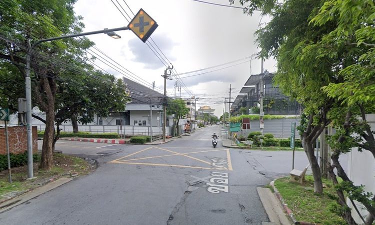 ขายที่ดินรามคำแหงซอย 21 ถนนนวศรี ราคาถูกที่สุดในโซนนี้แล้ว เนื้อที่ 1 ไร่ ถนนสวยเขตปรับใหม่ทั้งเส้น รูปที่ 2