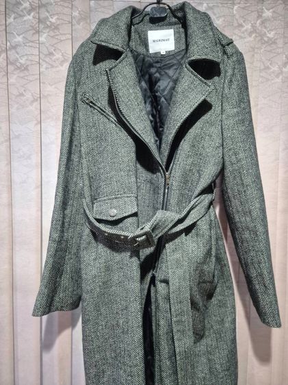 เสื้อโค้ทยาว ทรงสวยสีเทา มาพร้อมเข็มขัด รูปที่ 2