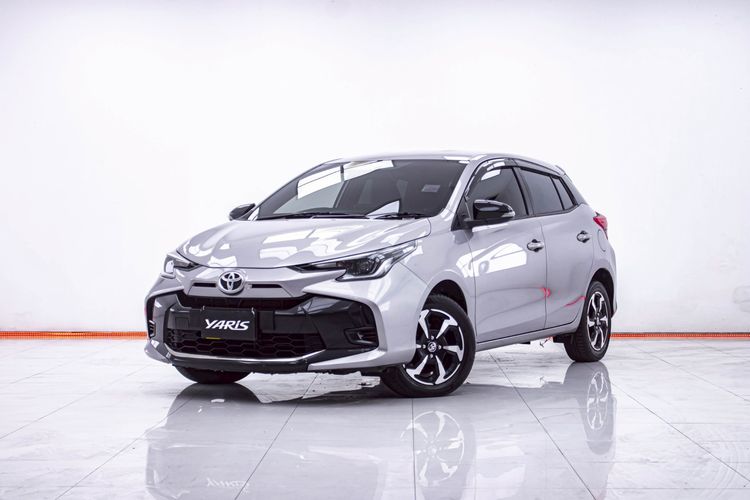 รถ Toyota Yaris 1.2 Smart สี เทา