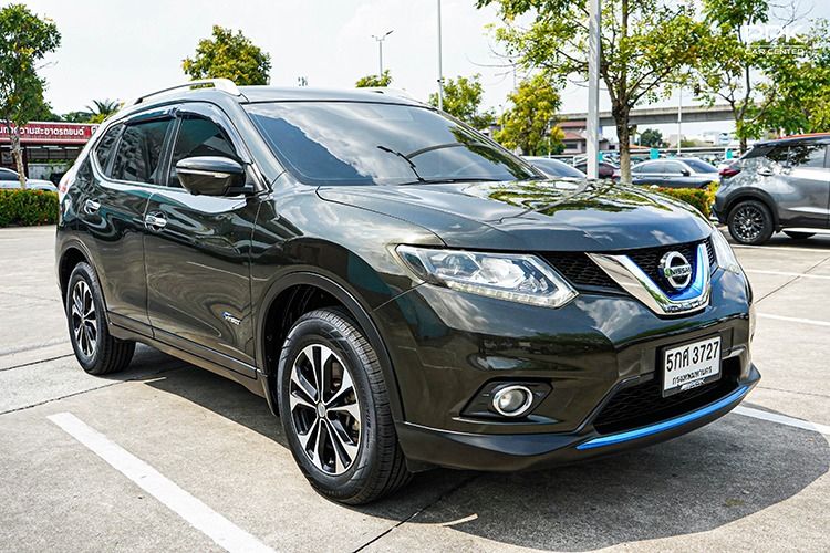 Nissan X-Trail 2017 2.0 V Hybrid 4WD Utility-car เบนซิน ไม่ติดแก๊ส เกียร์อัตโนมัติ เขียว รูปที่ 3