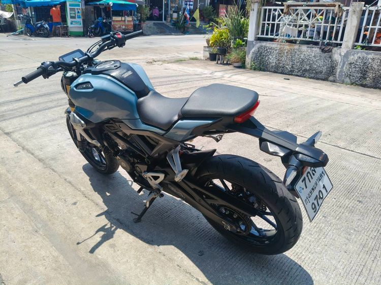 🛵ยังไงก็ขาย CB150R ปี 61 เครื่องดี สีสวย สตาร์ทมือ วิ่งน้อย6500โล รถบ้านพร้อมใช้งาน เปลี่ยนน้ำมันเครื่องฟรี ส่งฟรี30กิโล รูปที่ 6