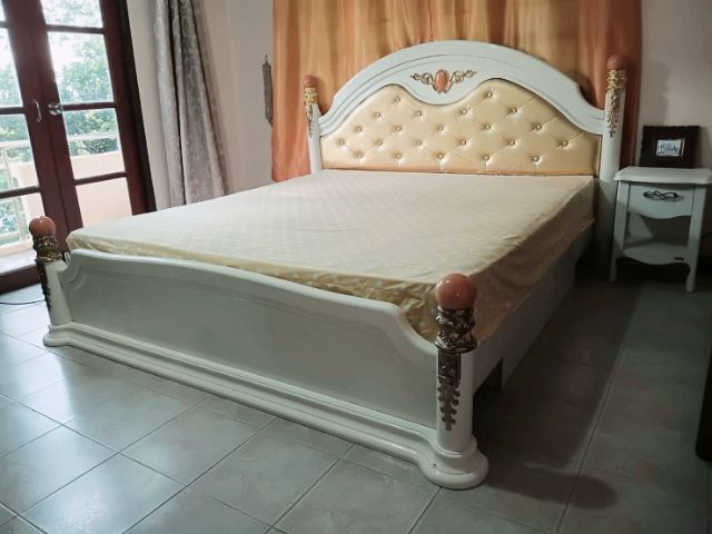 เป็นสไตล์หลุยส์เหมือนใหม่