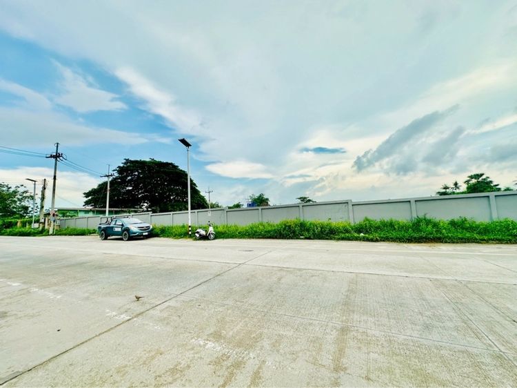 ใช่ ขายที่ดิน ถมแล้ว พื้นที่ EEC เนื้อที่ 10-2-02 ไร่ ถนนดอนนุ่น ตำบลบึง อำเภอศรีราชา จังหวัดชลบุรี รูปที่ 2