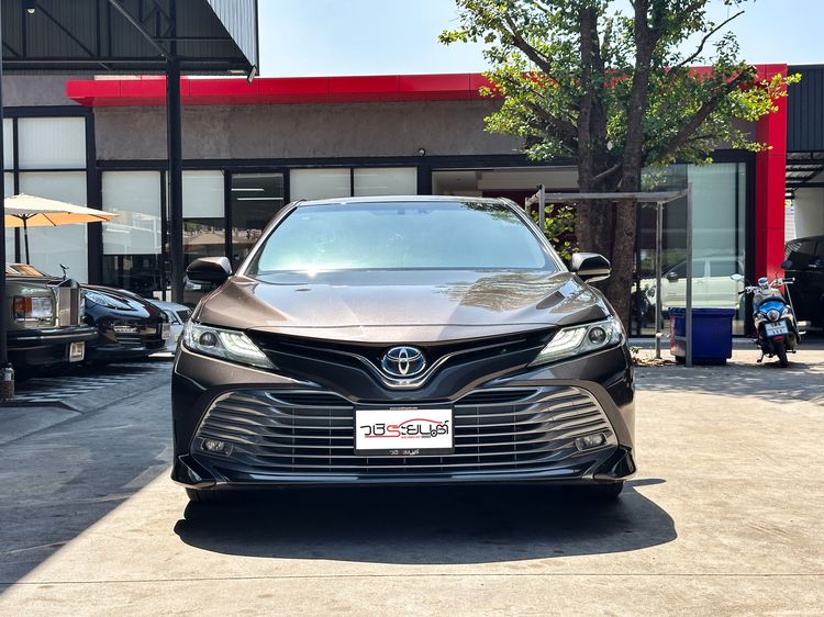 Toyota Camry 2019 2.5 Hybrid Sedan ไฮบริด เกียร์อัตโนมัติ น้ำตาล รูปที่ 2