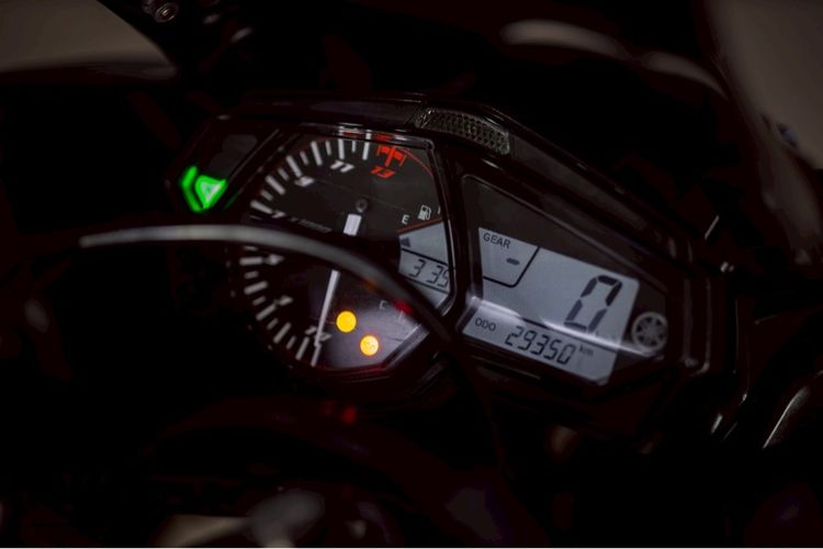 YAMAHA R3 2015 รูปที่ 8