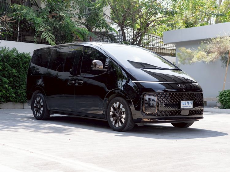 รถ Hyundai Staria PREMIUM 2.2 สี ดำ