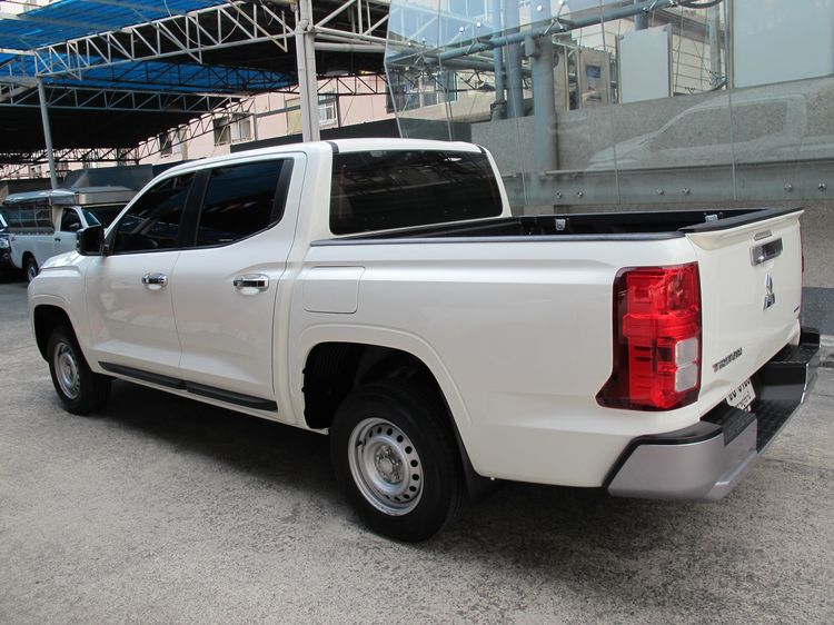 Mitsubishi Triton 2025 2.4 Pro Pickup ดีเซล ไม่ติดแก๊ส เกียร์ธรรมดา ขาว รูปที่ 3