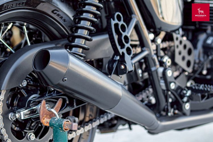 Triumph Thruxton900 Custom ปี2015 สีดำ วิ่งน้อย8,000Km.  รูปที่ 6