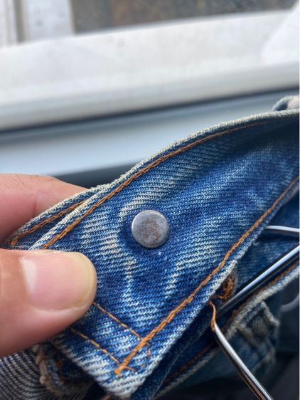 กางเกงยีนส์ Vintage Levis 501 ริมเเดง กระดุม 555 ปี 90s รูปที่ 9