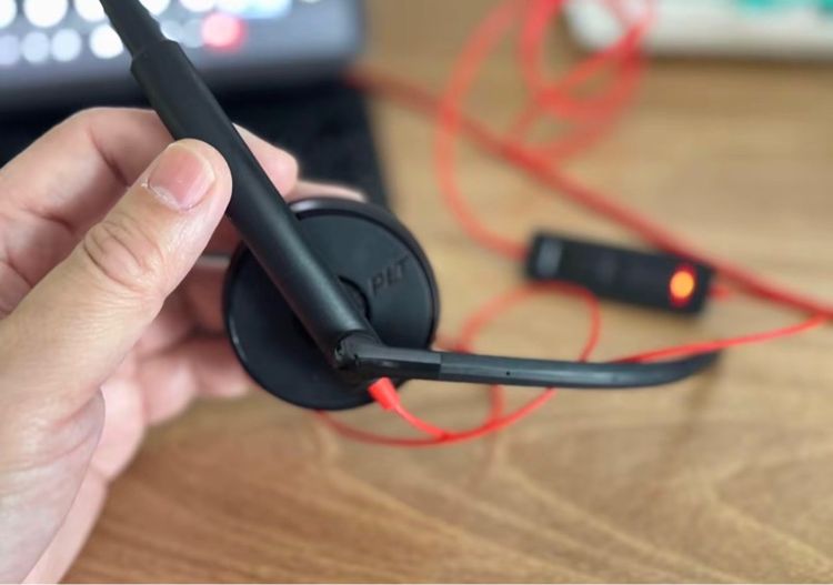 POLY BLACKWIRE C3210 USB-C MONO USB HEADSET- หูฟังครอบหัวพร้อมไมโครโฟนแบบ Mono รองรับ USB-C รูปที่ 4