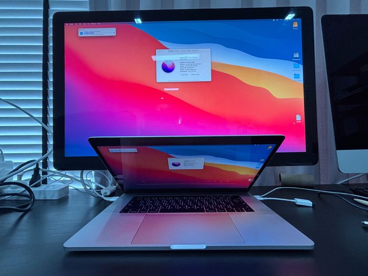 Apple อื่นๆ แมค โอเอส 16 กิกะไบต์ MacBook Pro 15" 2016 + Thunderbolt Display 27นิ้ว