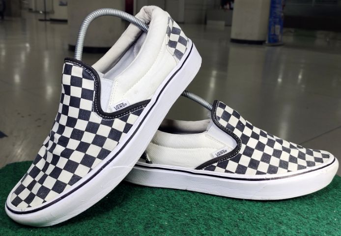 รองเท้า💥VANS Slip - On💥ของแท้‼️ลายสก็อต สีขาว - ดำ สวยๆ เดิม สภาพดี💥ไซร์ 43 รูปที่ 3