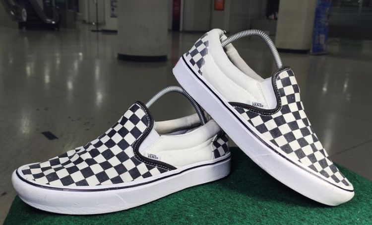 รองเท้า💥VANS Slip - On💥ของแท้‼️ลายสก็อต สีขาว - ดำ สวยๆ เดิม สภาพดี💥ไซร์ 43 รูปที่ 9