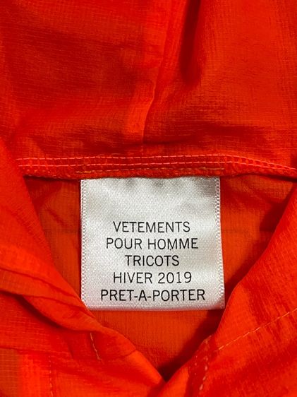เสื้อกันลม VETEMENTS รูปที่ 7