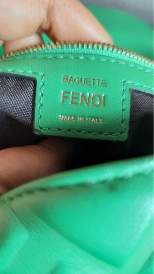 กระเป๋าสะพาย Fendi สีเขียว  รูปที่ 7
