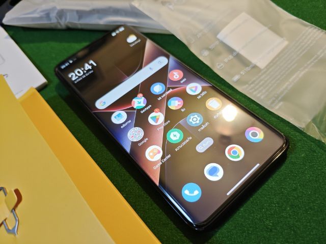 ขายโทรศัพท์ Poco X7 5G Ram 8 Rom 256 เจ้าของขายเอง ยังเหลือวารันตีอยู่อีกประมาณ 5 เดือนครับ สภาพสวยมากๆครับ ใช้งานดีมากๆเลยครับ กล้องสวยมาก 