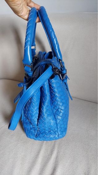 กระเป๋า bottega veneta หนังสานสีน้ำเงิน รูปที่ 3