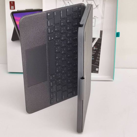 Logitech Combo Touch iPad 10th Gen คีย์บอร์ดเคสพร้อม Trackpad Smart Connector สภาพสวย ครบกล่อง รูปที่ 5