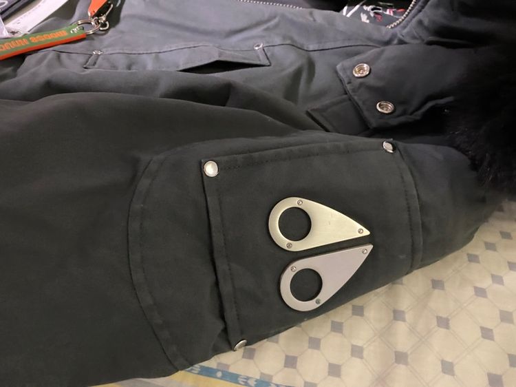 ขายเสื้อ MOOSE KNUCKLES Mens  Bomber รูปที่ 2