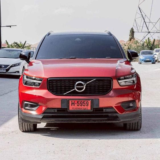 Volvo XC40 2019 2.0 T5 R-Design 4WD Utility-car เบนซิน แดง รูปที่ 2