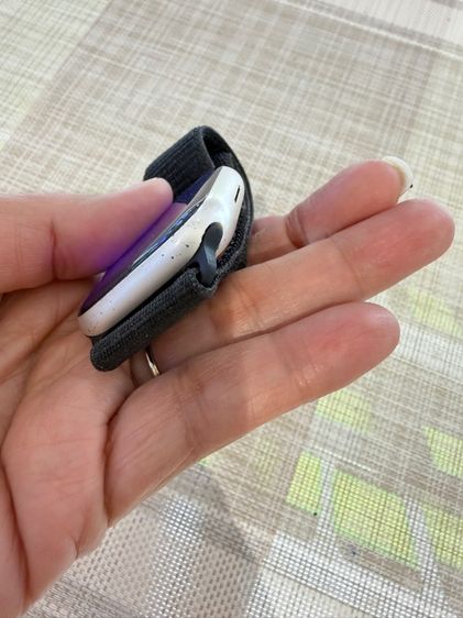 Apple Watch Series 7 ขนาด 45mm หน้าจอมีรอยขนแมว รูปที่ 4