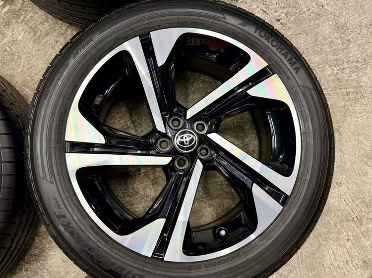 ล้อแม็ก TOYOTA YARIS CROSS ขอบ 18” ป้ายแดง ยาง YOKOHAMA 215-55R18 ปี 25 ตุ่มหน้ายางยังอยู่ครบ รูปที่ 6