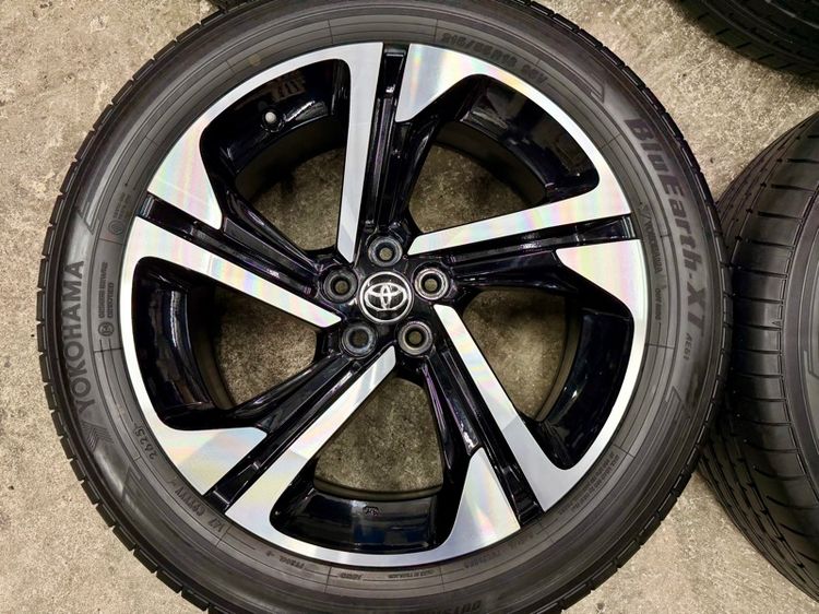 ล้อแม็ก TOYOTA YARIS CROSS ขอบ 18” ป้ายแดง ยาง YOKOHAMA 215-55R18 ปี 25 ตุ่มหน้ายางยังอยู่ครบ รูปที่ 5