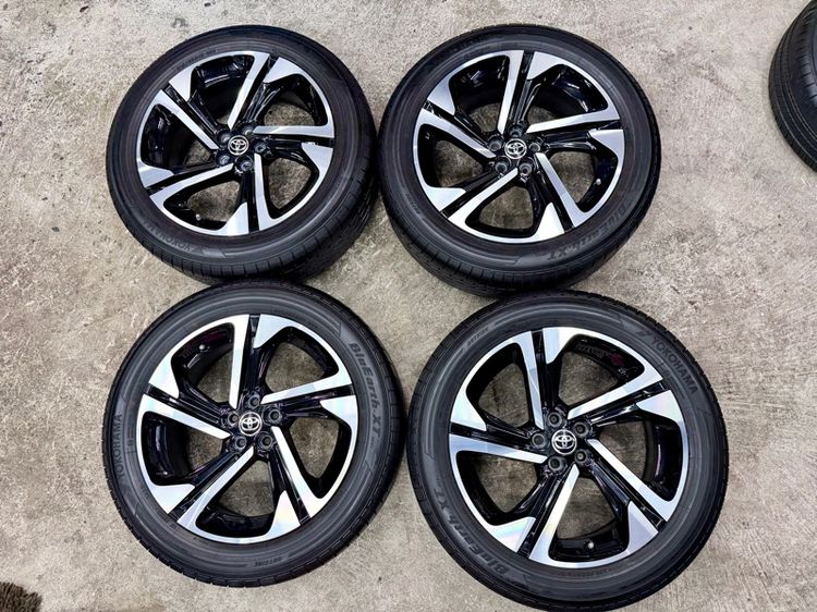 ล้อแม็ก TOYOTA YARIS CROSS ขอบ 18” ป้ายแดง ยาง YOKOHAMA 215-55R18 ปี 25 ตุ่มหน้ายางยังอยู่ครบ รูปที่ 4