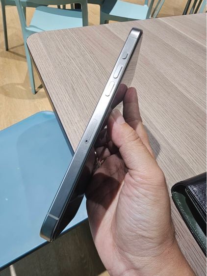 iPhone 15 pro max 256 gb titanium ครบกล่อง รูปที่ 3