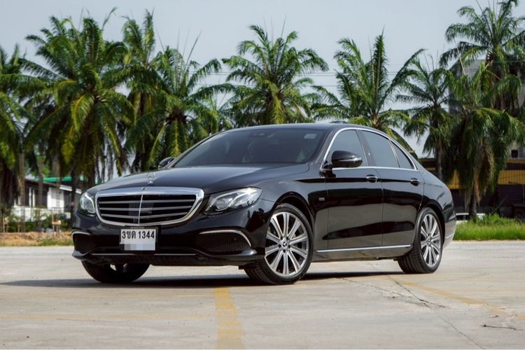 รถ Mercedes-Benz E-Class E350 สี ดำ