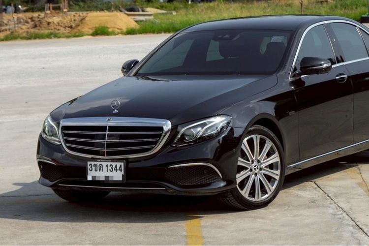 Mercedes-Benz E-Class 2019 E350 Sedan เบนซิน ไม่ติดแก๊ส เกียร์อัตโนมัติ ดำ รูปที่ 2