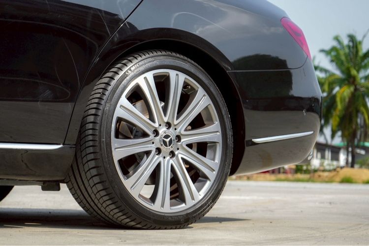 Mercedes-Benz E-Class 2019 E350 Sedan เบนซิน ไม่ติดแก๊ส เกียร์อัตโนมัติ ดำ รูปที่ 4