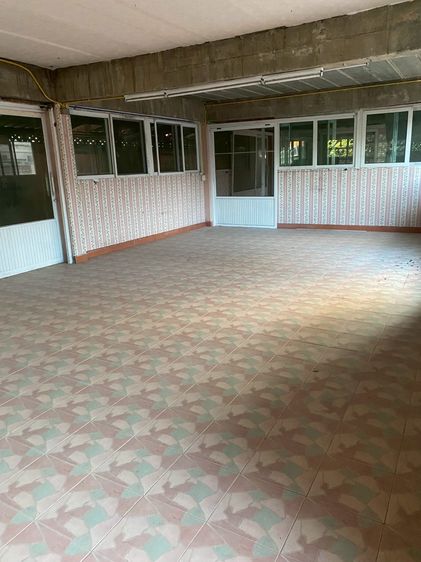 อื่นๆ ไม่มี สร้างเสร็จก่อน 2010 บ้านให้เช่าพื้นที่เก็บของ หรือ โกดังเก็บของ รูปที่ 3